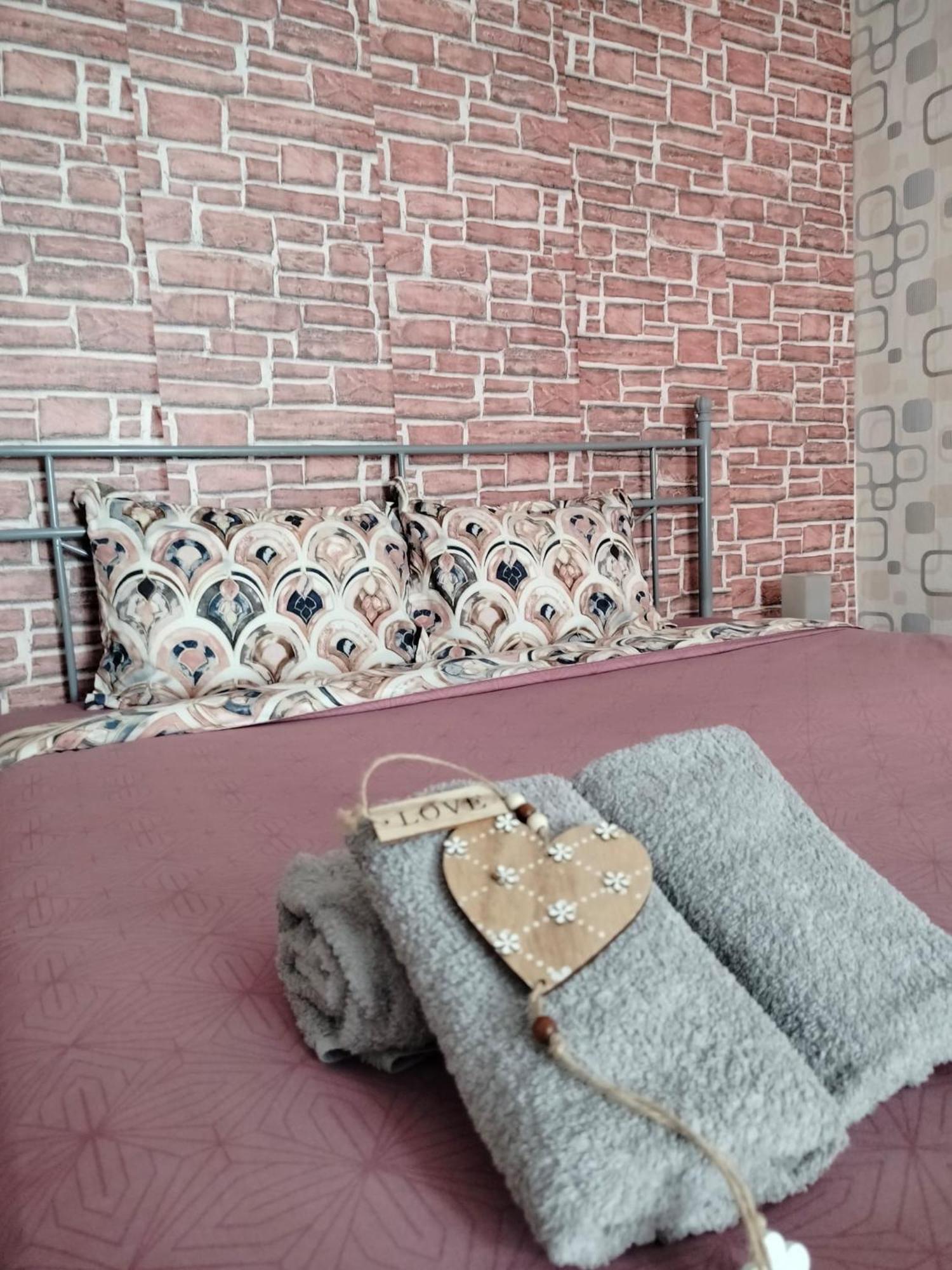 Apartment Happy June Sibiu Esterno foto